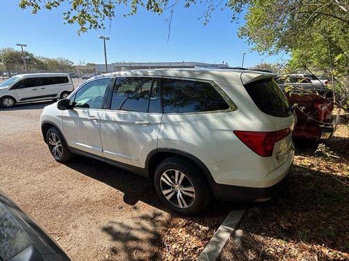 White Diamond Pearl 2017 Honda Pilot EX-L