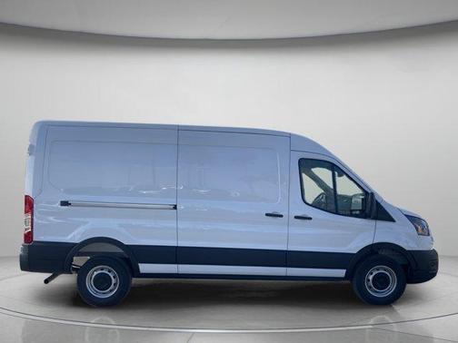 2026 Ford Transit-250 148 WB Medium Roof Cargo