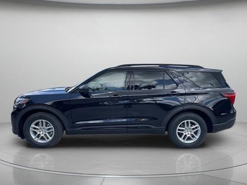AGATE BLACK METALLIC 2026 Ford Explorer Active