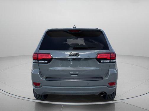Sting-Gray Clearcoat 2019 Jeep Grand Cherokee Altitude