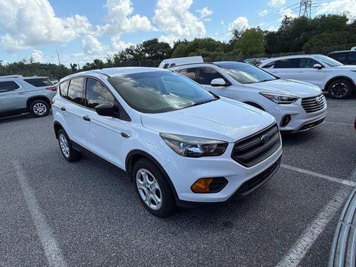 OXFORD WHITE 2019 Ford Escape S