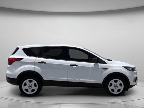 OXFORD WHITE 2019 Ford Escape S