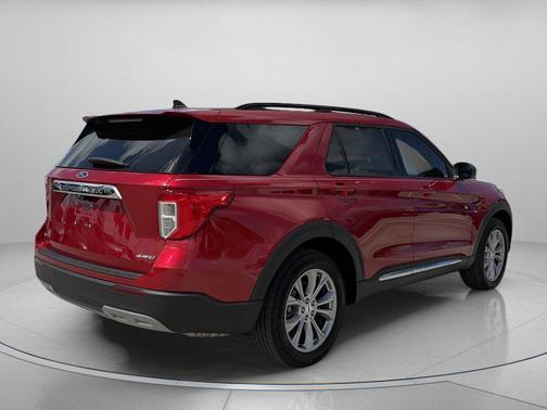 RAPID RED MET TINTED CC 2024 Ford Explorer XLT