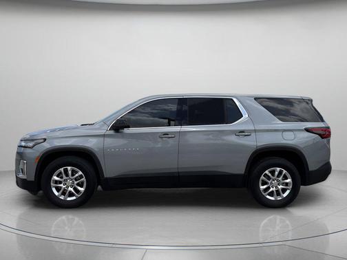 Sterling Gray Metallic 2023 Chevrolet Traverse LS