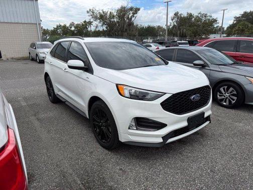 Star White Metallic Tri-Coat 2024 Ford Edge ST Line