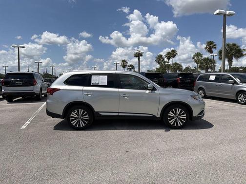 Alloy Silver Metallic 2019 Mitsubishi Outlander SE