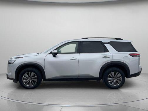 Brilliant Silver Metallic 2025 Nissan Pathfinder SV 4WD