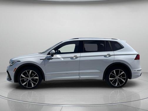 White Pearl 2022 Volkswagen Tiguan 2.0T SEL R-Line 4MOTION