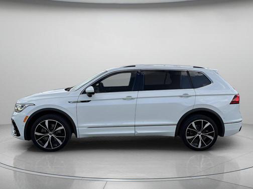 White Pearl 2022 Volkswagen Tiguan 2.0T SEL R-Line 4MOTION