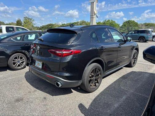 Vulcano Black Metallic 2021 Alfa Romeo Stelvio Base