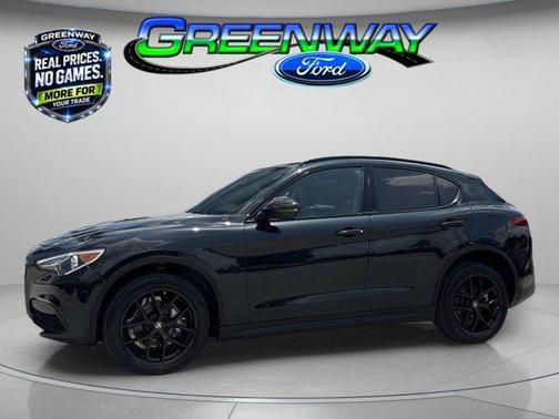 Vulcano Black Metallic 2021 Alfa Romeo Stelvio Base
