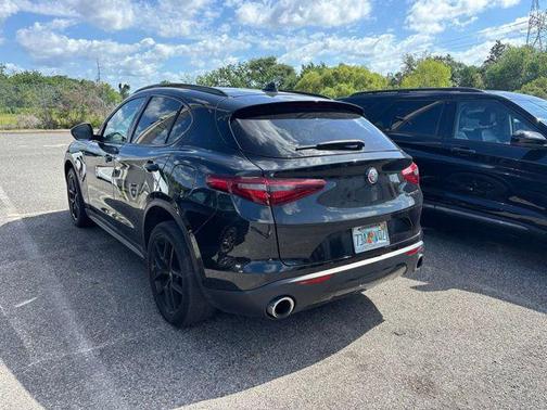 Vulcano Black Metallic 2021 Alfa Romeo Stelvio Base
