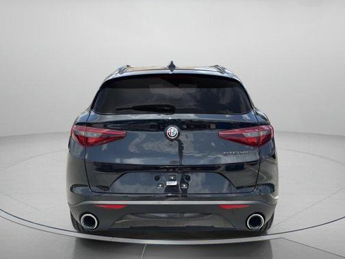 Vulcano Black Metallic 2021 Alfa Romeo Stelvio Base