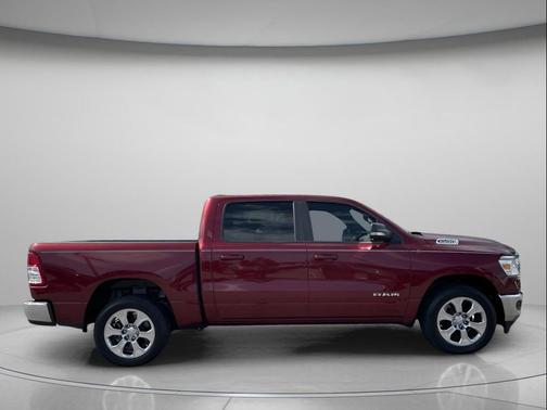 Delmonico Red Pearlcoat 2022 RAM 1500 Big Horn/Lone Star