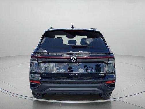 2025 Volkswagen Taos 1.5T SE Black