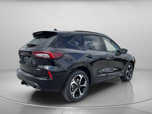 2025 Ford Escape ST-Line Elite