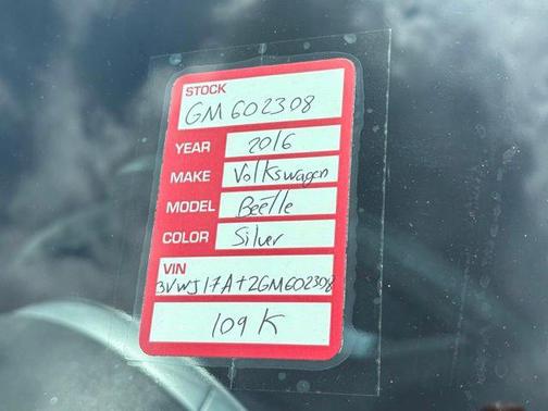 Reflex Silver Metallic 2016 Volkswagen Beetle 1.8T SE