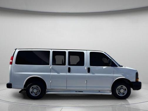 2016 Chevrolet Express 2500 LS