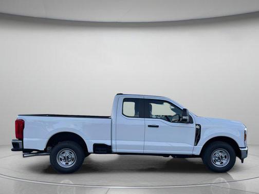 OXFORD WHITE 2026 Ford F-350 XL