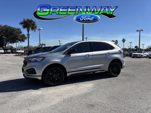 2022 Ford Edge SE