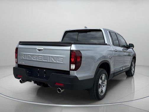 Solar Silver Metallic 2026 Honda Ridgeline RTL