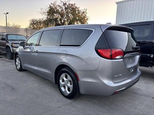 2017 Chrysler Pacifica Hybrid Touring Plus