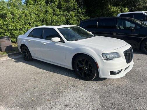 2020 Chrysler 300 Touring