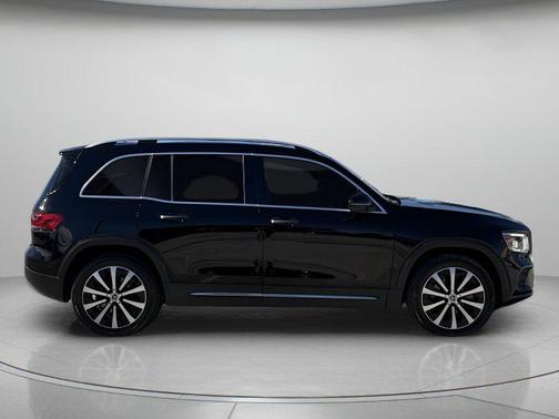 Night Black 2023 Mercedes-Benz GLB 250 4MATIC