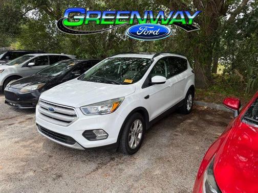 OXFORD WHITE 2018 Ford Escape SE