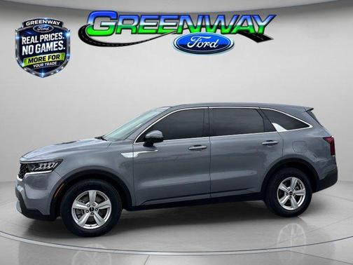 Everlasting Silver 2023 Kia Sorento LX