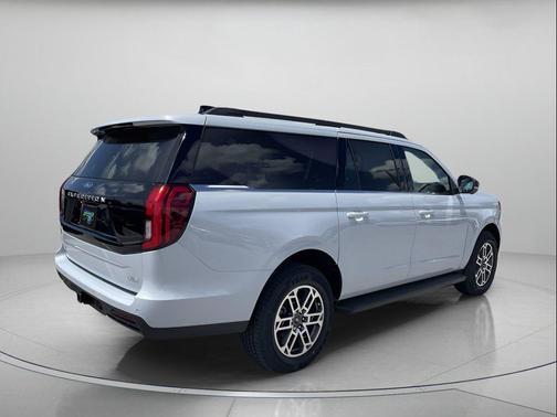 SPACE SILVER METALLIC 2026 Ford Expedition Max Active 4x2