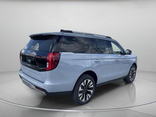 GLACIER GRAY MET TRI-COAT 2026 Ford Expedition Platinum