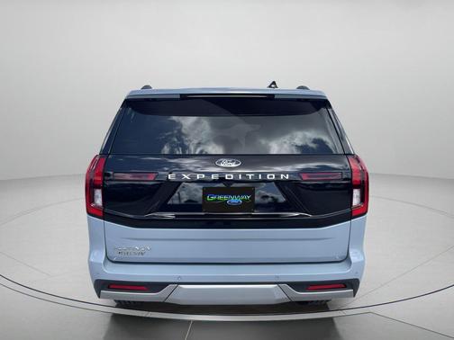 GLACIER GRAY MET TRI-COAT 2026 Ford Expedition Platinum