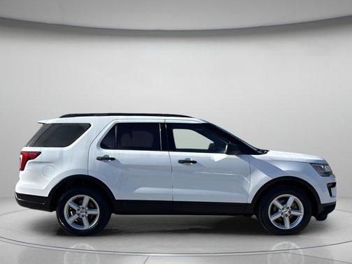 2018 Ford Explorer Base