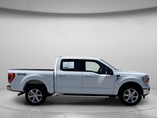 OXFORD WHITE 2022 Ford F-150 XLT