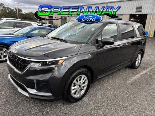 2024 Kia Carnival LX