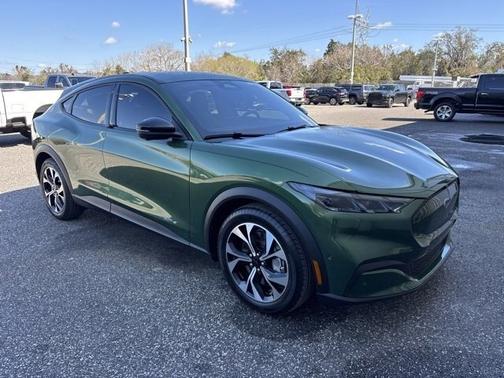 2024 Ford Mustang Mach-E SELECT