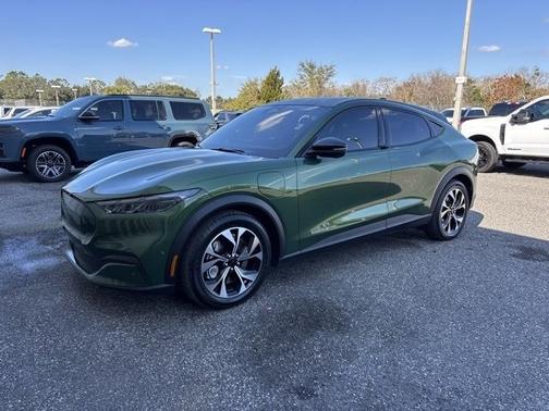 2024 Ford Mustang Mach-E SELECT