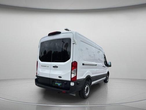 2025 Ford Transit-250 148 WB Medium Roof Cargo