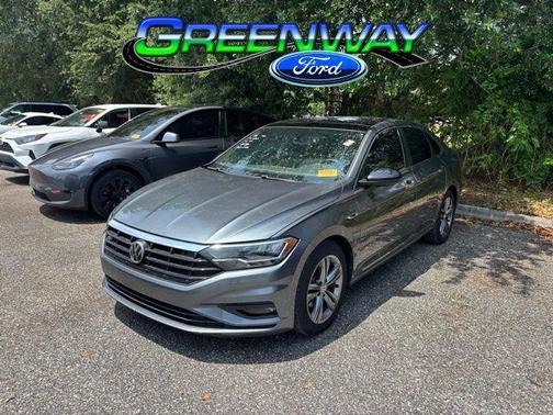 Platinum Gray Metallic 2021 Volkswagen Jetta 1.4T R-Line