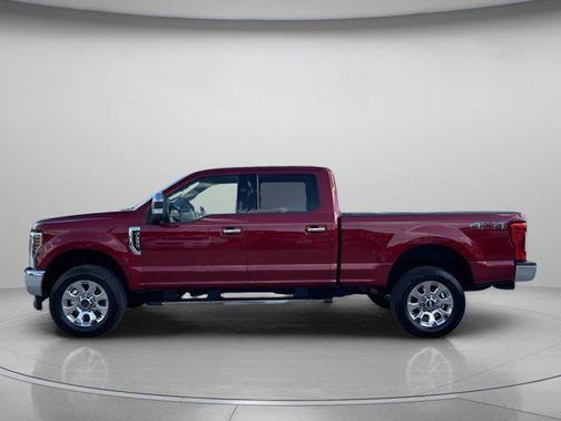RUBY RED METALLIC 2018 Ford F-250 Lariat