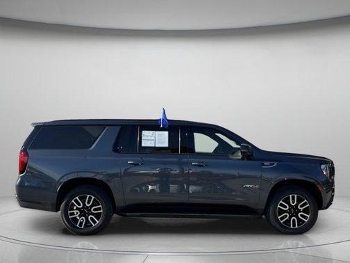 2021 GMC Yukon XL AT4