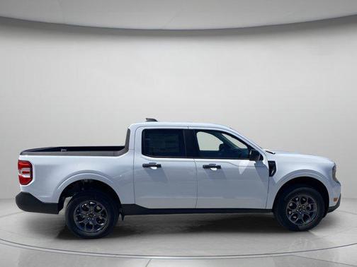 Oxford White 2026 Ford Maverick XLT