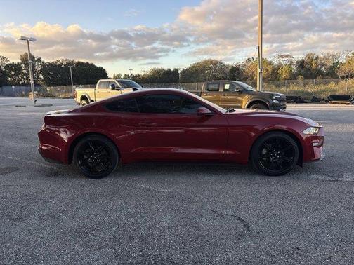 2020 Ford Mustang EcoBoost