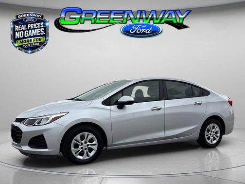 Silver Ice Metallic 2019 Chevrolet Cruze LS