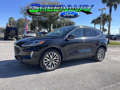 2022 Ford Escape Titanium