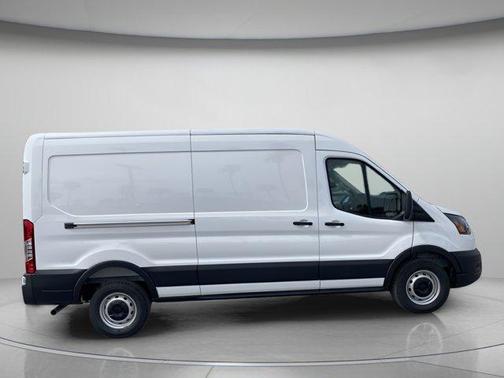 2026 Ford Transit-250 148 WB Medium Roof Cargo