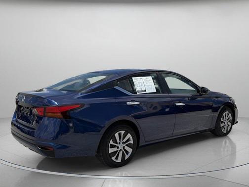 Deep Blue Pearl 2021 Nissan Altima S FWD