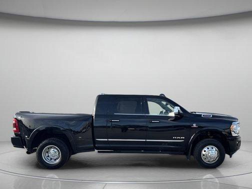 2022 RAM 3500 Limited Mega Cab 4x4 6'4' Box