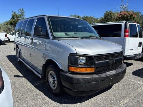 2017 Chevrolet Express 2500 LS